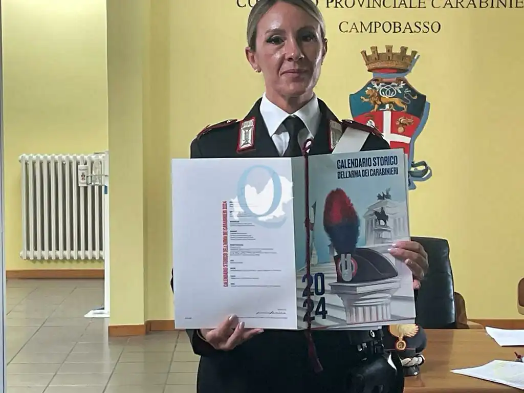 I Carabinieri e le Comunità: presentato il Calendario Storico dell'Arma  2024 - Quotidiano del Molise